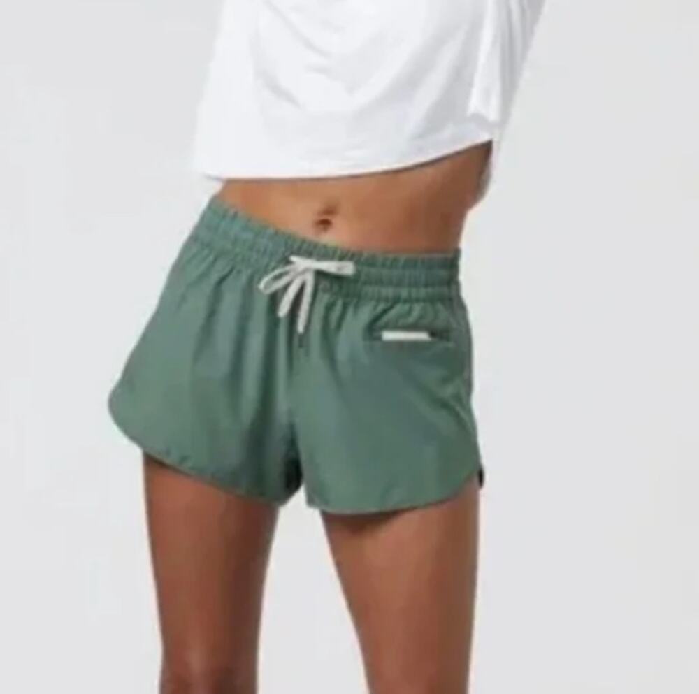 Vuori Clementine Lined Running Workout Shorts Green Medium
